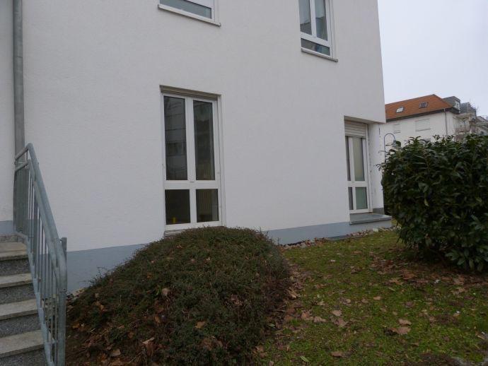 Erdgeschoßwohnung Laupheim - 3 Zimmer, 74 m&sup2;, 1.105&euro; | Angebot:26522070