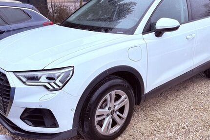 Audi Q3 180.000 km 17.990 &euro; Ulm-Jungingen 89081