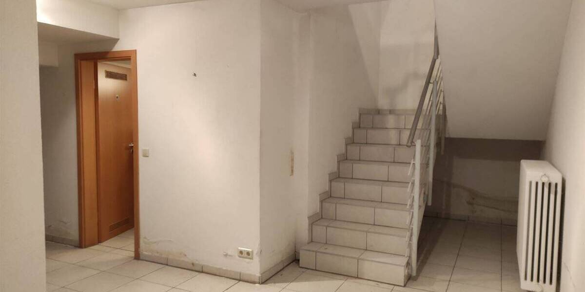 VIELSEITIG NUTZBARE PRAXIS, LADEN- ODER BÜROFLÄCHE IN TOP FREQUENTIERTER LAGE 4 zimmer