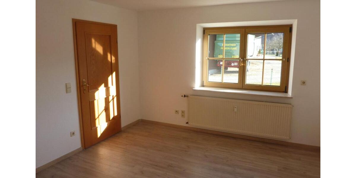 Erdgeschoßwohnung Unterroth - 5.5 Zimmer, 130 m&sup2;, 1.280&euro; | Angebot:26516710