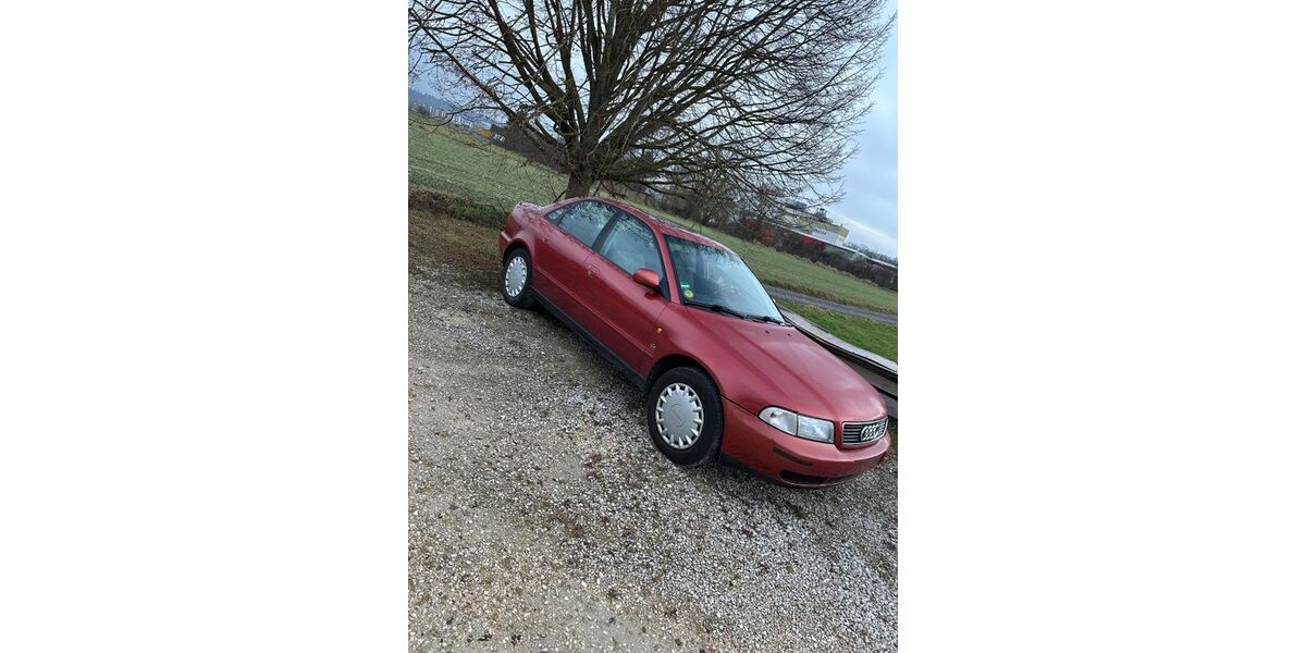 Audi A4 149.108 km 2.400 € Ulm 89079