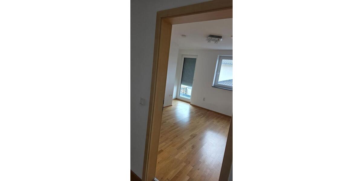 Etagenwohnung Illertissen - 2.5 Zimmer, 80 m&sup2;, 850&euro; | Angebot:26226850