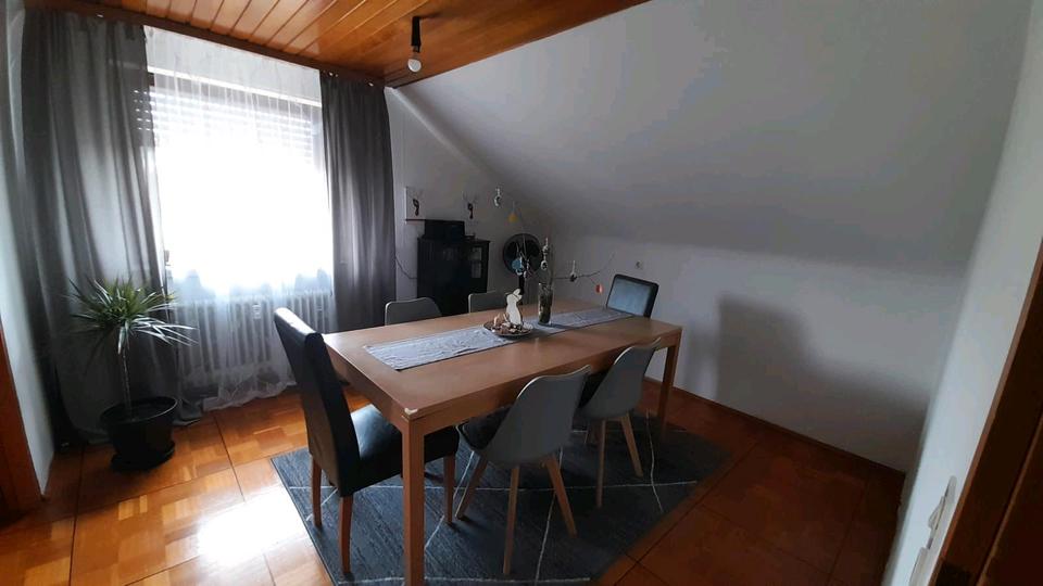Dachgeschoßwohnung Achstetten - 4 Zimmer, 80 m&sup2;, 1.100&euro; | Angebot:24712654