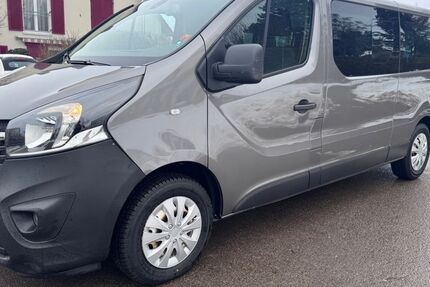Opel Vivaro 220.000 km 10.800 &euro; neu-ulm 89231