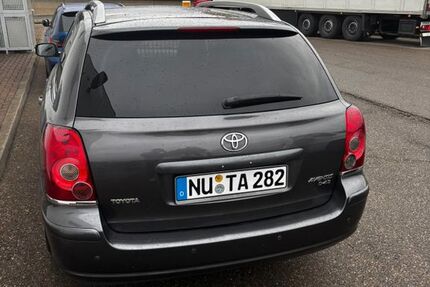 Toyota Avensis 298.000 km 2.850 € Neu ulm 89233