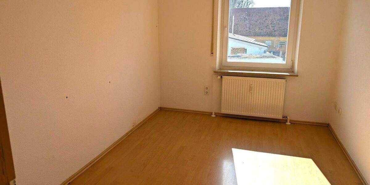 Etagenwohnung Bibertal Kissendorf - 3 Zimmer, 78 m&sup2;, 199.000&euro; | Angebot:24647988