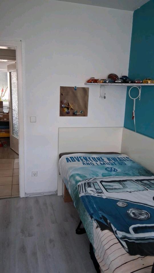 Schöne 4 Zimmer Wohnung mit großem Balkon