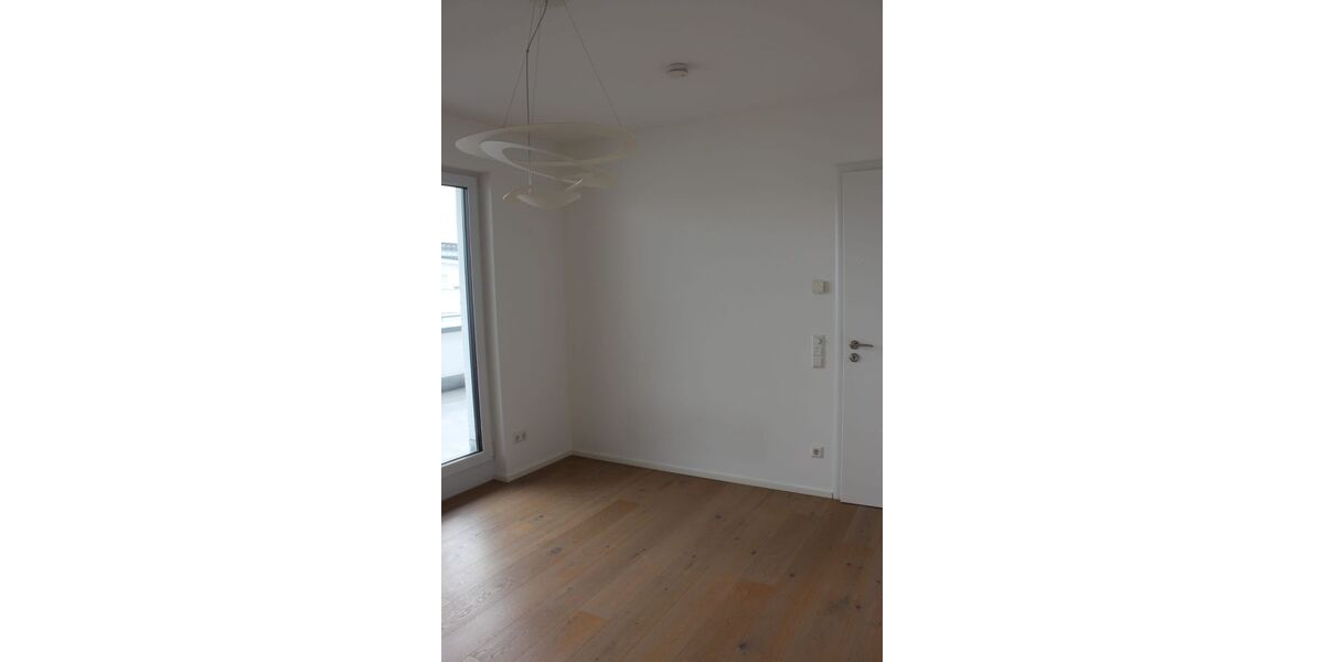 Provisionsfrei* Moderne 4 Zimmer Penthousewohnung mit großer Dachterrasse in Illertissen - Einfamilienhaus Illertissen | Angebot:26594409