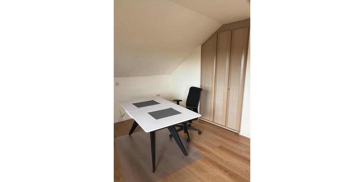 Dachgeschoßwohnung Neu-Ulm Burlafingen - 3 Zimmer, 71 m&sup2;, 1.100&euro; | Angebot:26152888
