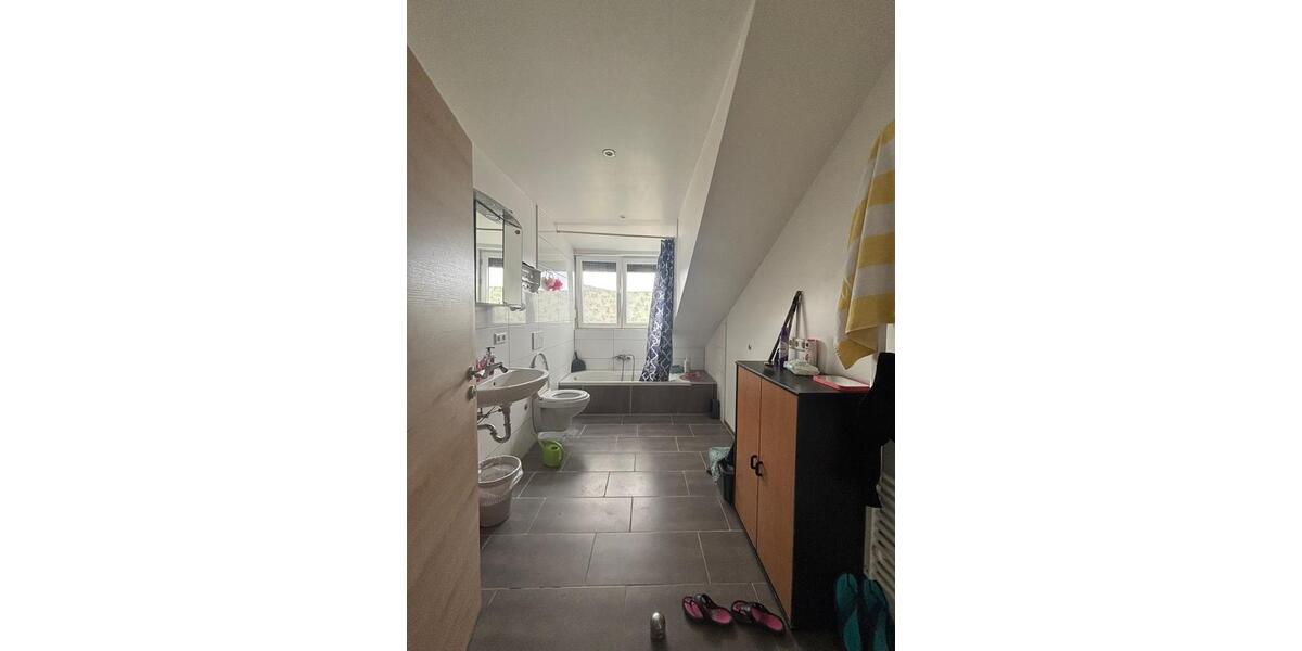 Dachgeschoßwohnung Ehingen (Donau) - 4 Zimmer, 110 m&sup2;, 1.100&euro; | Angebot:26266029