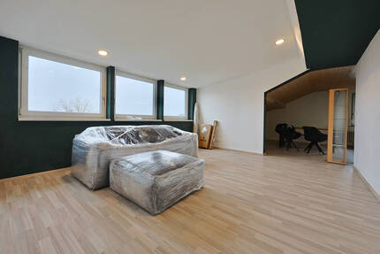 Top Wohnung im Dachgeschoss 2 zimmer