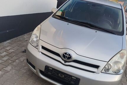 Toyota Verso 153.000 km 3.100 &euro; Ulm 89081