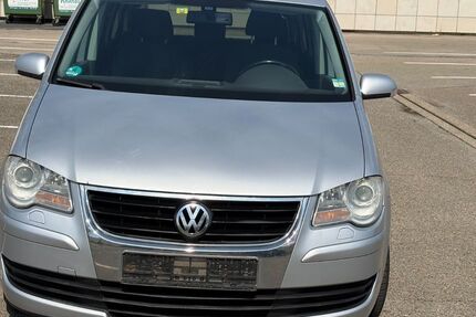 VW Touran 253.000 km 1.950 &euro; Neu-Ulm 89231