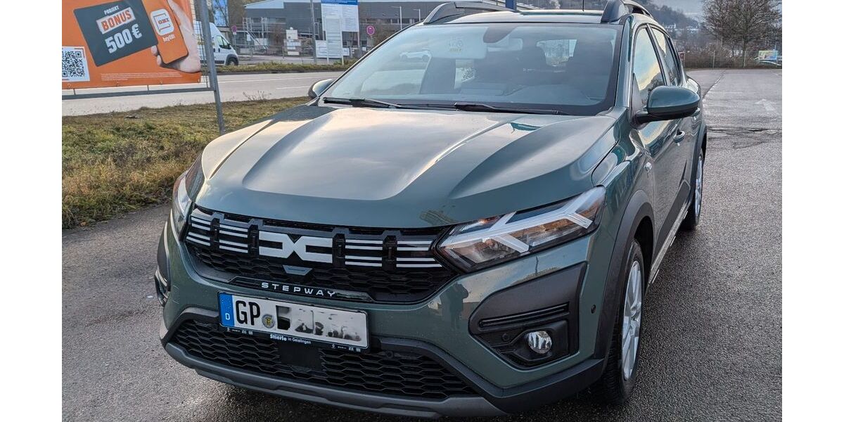 Dacia Sandero 6.900 km 15.800 &euro; Geislingen 73312