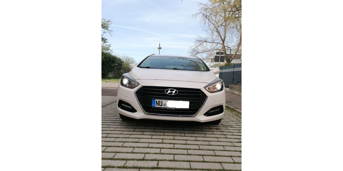 Hyundai i40 166.000 km 8.600 € Neu Ulm 89231