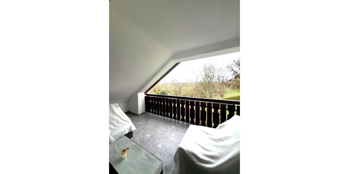 Dachgeschoßwohnung Erbach - 3 Zimmer, 85 m&sup2;, 1.000&euro; | Angebot:26034148