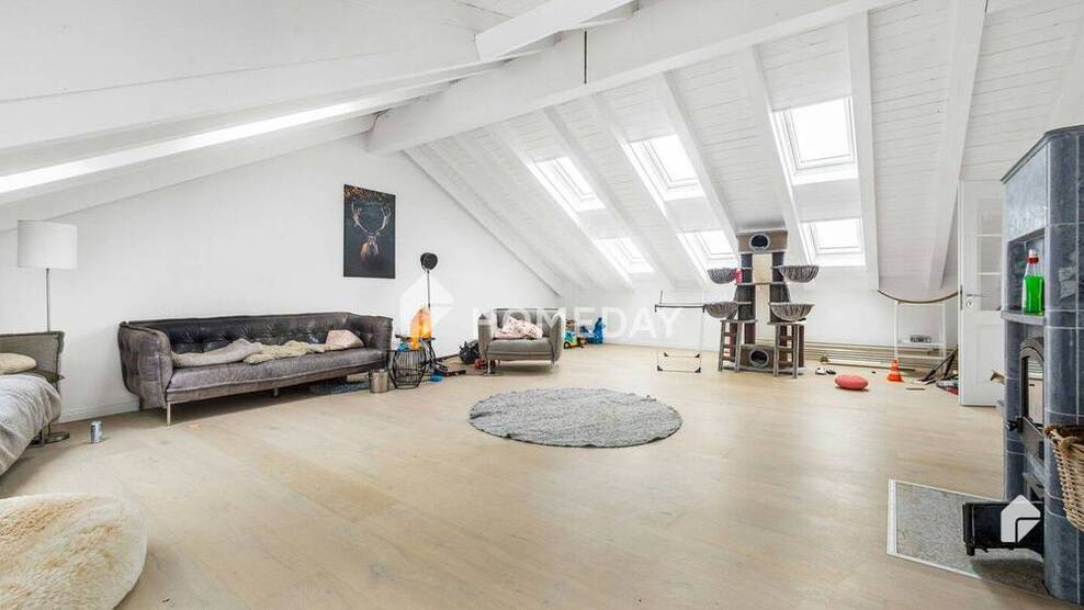 Modernes Mehrfamilienhaus in Hanglage - Traumhaftes Wohnen mit Pool, Garten und Dachterrasse