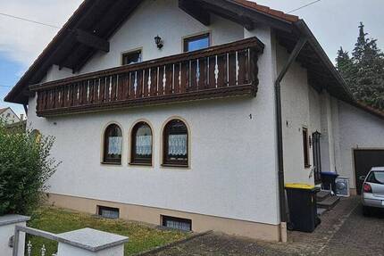 Haus Ichenhausen - 8 Zimmer, 200 m&sup2;, 530.000&euro; | Angebot:25707717