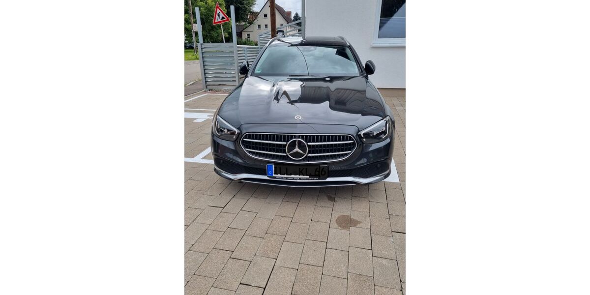 Mercedes-Benz E 300 87.000 km 32.900 &euro; Buch 89290