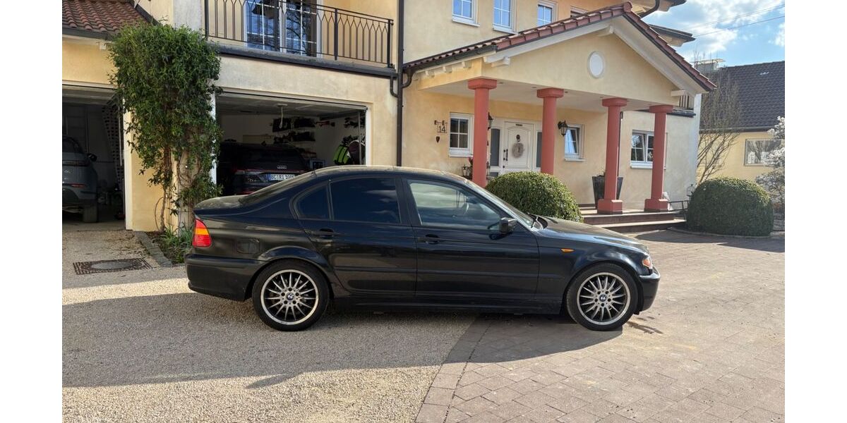 BMW 318 225.000 km 2.500 &euro; Burgrieden 88483