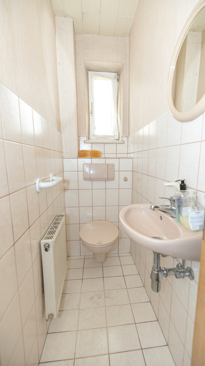 Ein bis Zweifamilienhaus mit Charme und Potenzial 8 zimmer