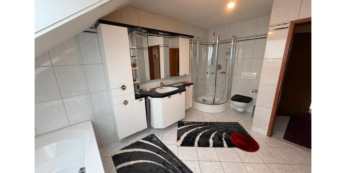 Dachgeschoßwohnung Ulm Obertalfingen - 4 Zimmer, 139 m&sup2;, 1.460&euro; | Angebot:26179690