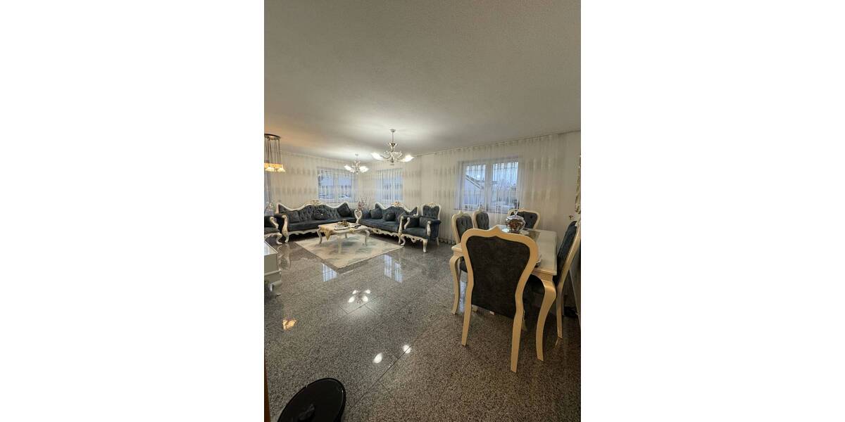 Großzügige 4-Zimmer-Erdgeschosswohnung (BJ 2005) – Komfortabel & Familienfreundlich! 4 zimmer