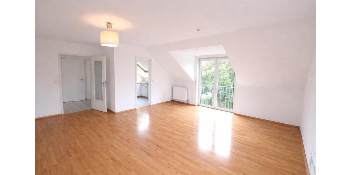 Dachgeschoßwohnung Elchingen Oberelchingen - 4 Zimmer, 84 m&sup2;, 800&euro; | Angebot:25843187