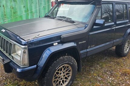 Jeep Cherokee 322.004 km 8.499 &euro; Altenstadt 89281
