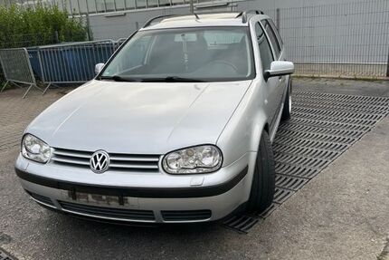 VW Golf 203.270 km 2.300 &euro; Senden 89250