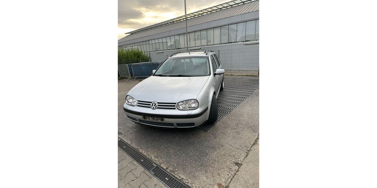 VW Golf 203.270 km 2.300 &euro; Senden 89250