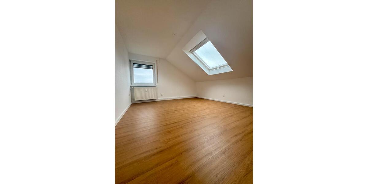 Dachgeschoßwohnung Langenau - 4 Zimmer, 84 m&sup2;, 1.210&euro; | Angebot:26267521