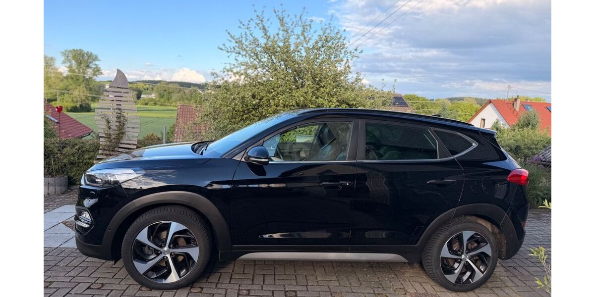 Hyundai TUCSON 98.000 km 16.499 &euro; Großkötz 89359