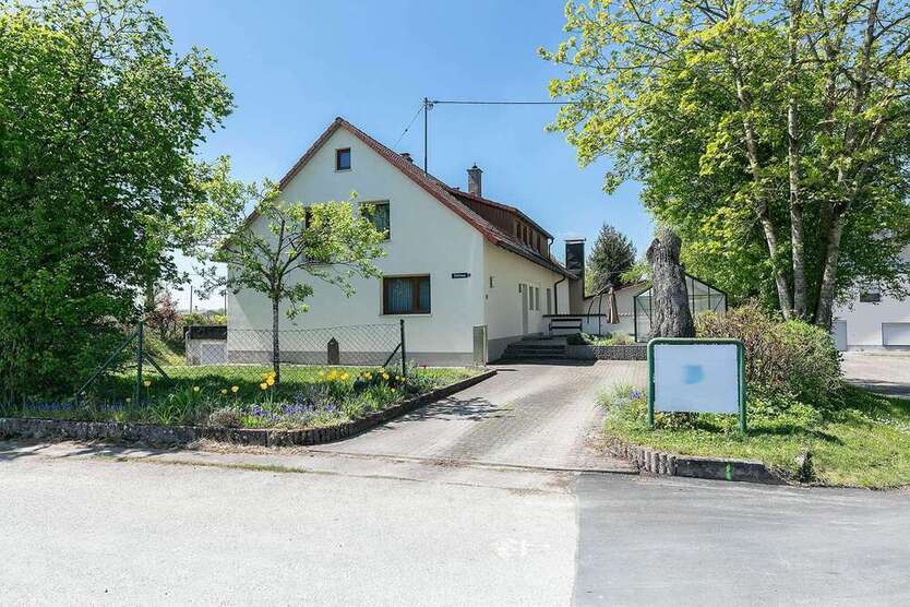 Haus zum Kaufen in Illertissen 692.000 € 224.09 m²