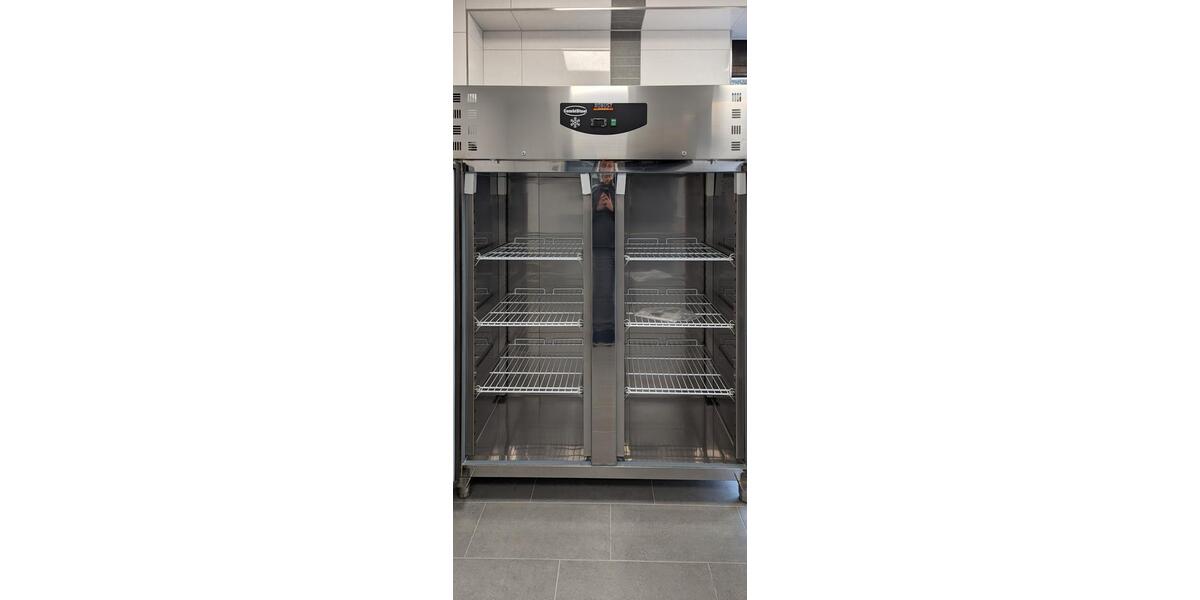 Voll ausgestatteter Lieferservice in Ulm-Böfingen zimmer