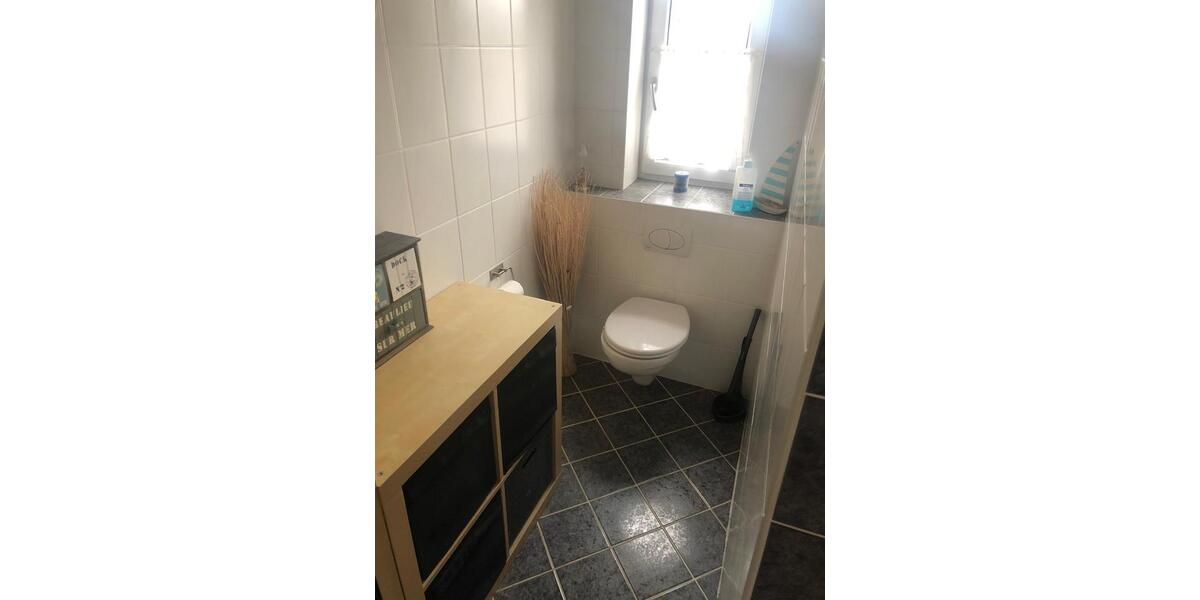 Einfamilienhaus Buch - 6 Zimmer, 183 m&sup2;, 2.200&euro; | Angebot:25098097