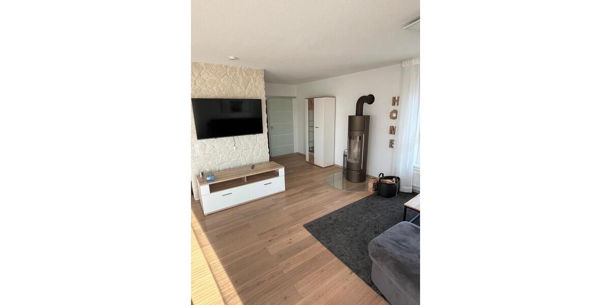 Etagenwohnung Laichingen - 4.5 Zimmer, 105 m&sup2;, 1.300&euro; | Angebot:24741652