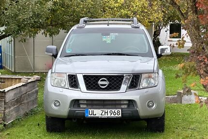 Nissan Navara 233.000 km 9.990 &euro; Nerenstetten 89129