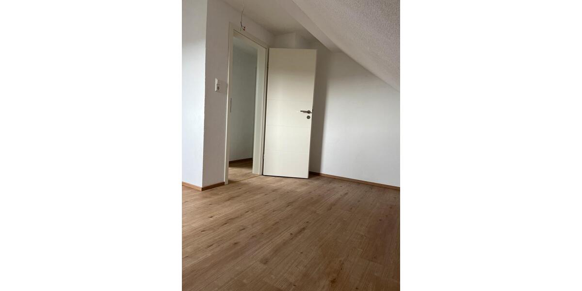 Dachgeschoßwohnung Dietenheim - 3 Zimmer, 60 m&sup2;, 740&euro; | Angebot:26432815
