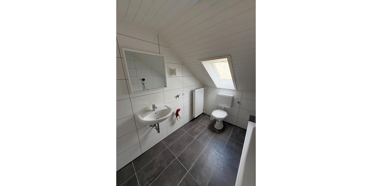 Dachgeschoßwohnung Nersingen - 3 Zimmer, 70 m&sup2;, 1.350&euro; | Angebot:24852159