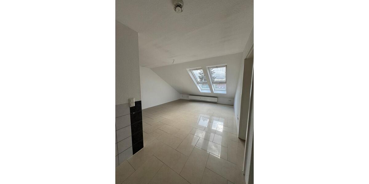 Dachgeschoßwohnung Langenau - 4 Zimmer, 84 m&sup2;, 1.210&euro; | Angebot:26267521