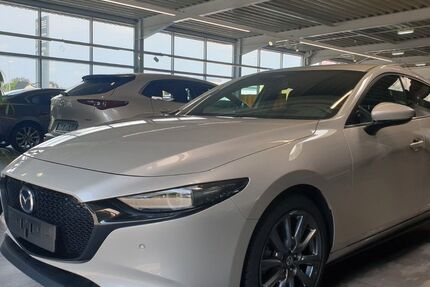 Mazda 3 21.027 km 25.990 &euro; Neu-Ulm 89231