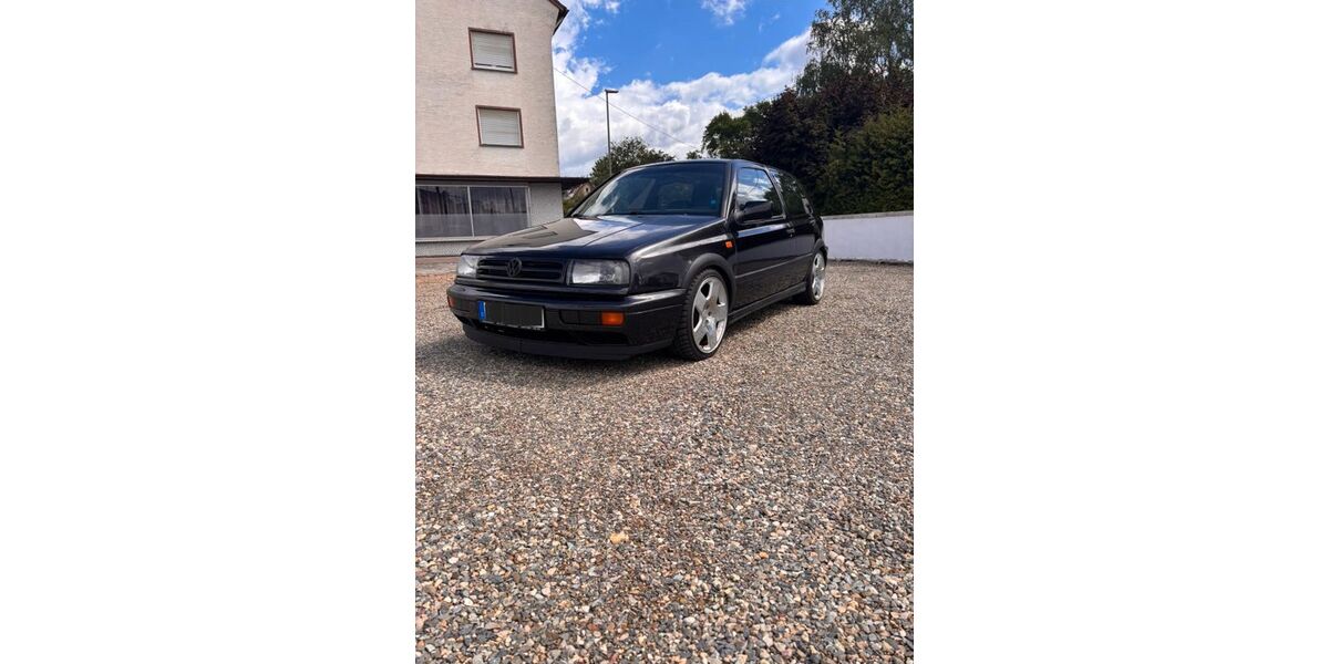 VW Golf 255.000 km 6.500 &euro; Vöhringen 89269