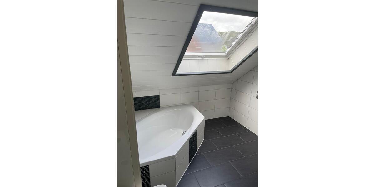 Dachgeschoßwohnung Oberroth - 4 Zimmer, 130 m&sup2;, 1.050&euro; | Angebot:26551219