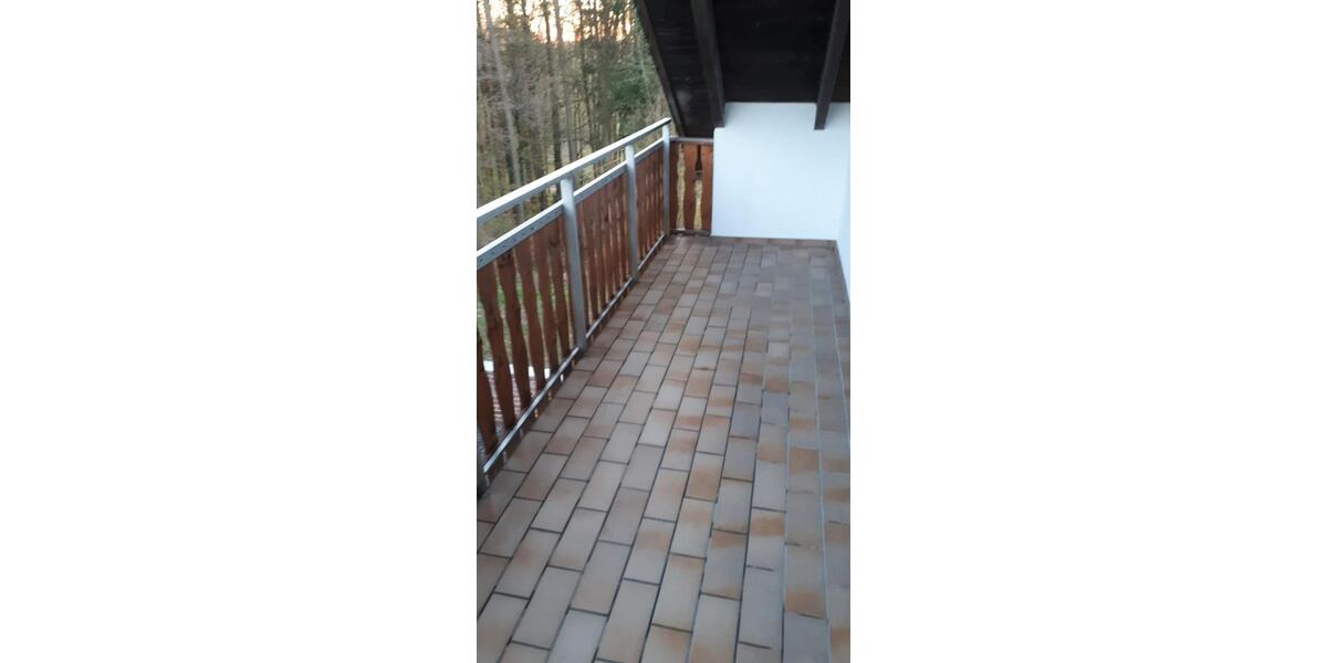Dachgeschoßwohnung Kötz - 3 Zimmer, 110 m&sup2;, 1.000&euro; | Angebot:26355446