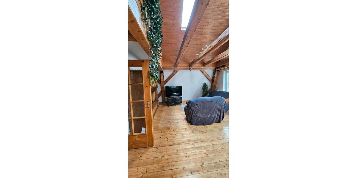 Dachgeschoßwohnung Ulm Donautal - 2.5 Zimmer, 70 m&sup2;, 1.300&euro; | Angebot:26261295