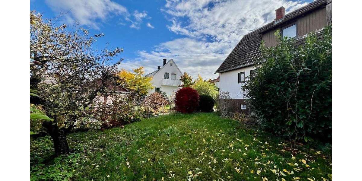 Schmucke und sehr gemütliche Doppelhaushälfte in Top-Lage 4 zimmer