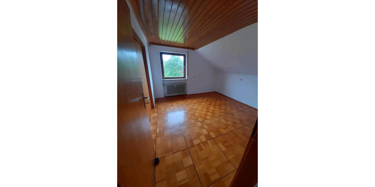 Dachgeschoßwohnung Achstetten - 4 Zimmer, 80 m&sup2;, 1.100&euro; | Angebot:24712654