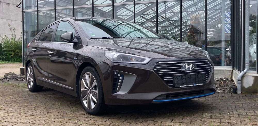 IONIQ