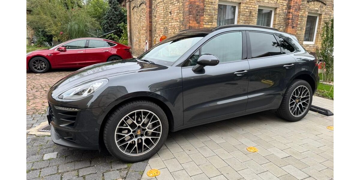 Porsche Macan 262.000 km 26.800 € Ulm 89075